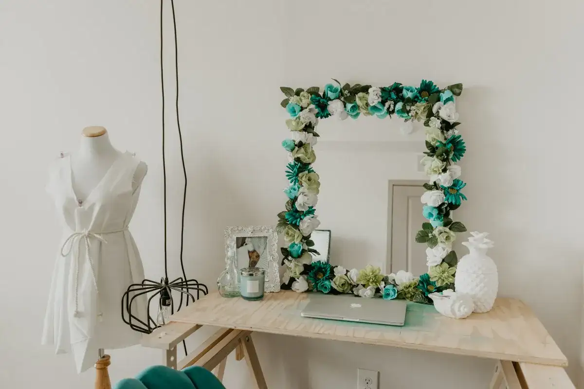 Comment customiser un miroir sans le surcharger ?
